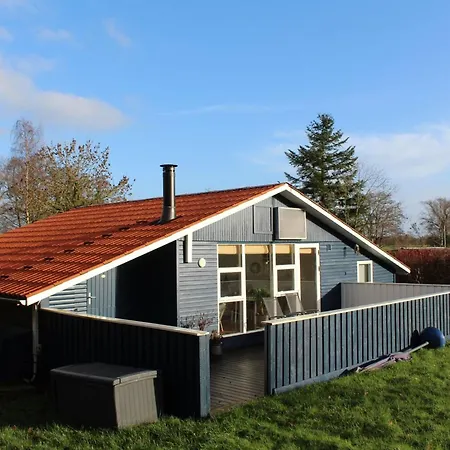 Semesterbostad Susette - 400m From The Sea By Interhome *